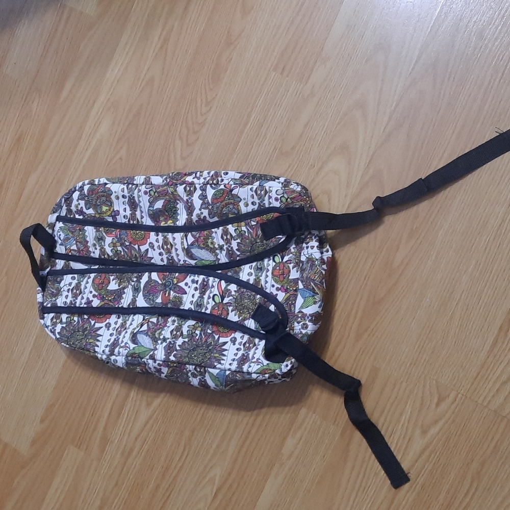 Backpack‎ - Picture 4 of 6